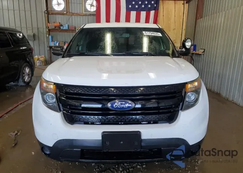 2015 Ford Explorer Police Interceptor z USA, uszkodzony, nr VIN 1FM5K8AR5FGC16210